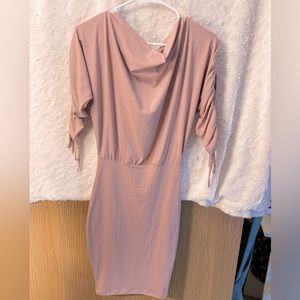 Beautiful dress in the shade of pink.